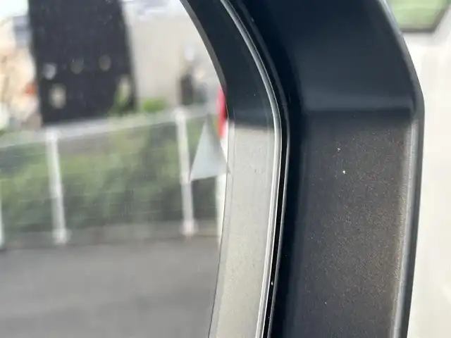 日産 アリア B6 大阪府 2023(令5)年 1.7万km パールⅡ 純正12.3インチコネクトナビ/　（AppleCarPlay/AndroidAuto/フルセグTV/USB/Bluetooth）/パノラミックガラスルーフ　/プロパイロット2.0/ハーフレザーシート/　（D席パワーシート/全席シートヒーター）　/ステアリングヒーター　/前後ドライブレコーダー　/全方位モニター　/パワーバックドア/レーダークルーズコントロール/ブラインドスポットミラー/ヘッドアップディスプレイ/デジタルインナーミラー/ＥＴＣ2.0　/ハーフレザーシート　/純正19インチアルミホイール/純正フロアマット/ワイヤレス充電/LEDヘッドライト/充電ケーブルなし