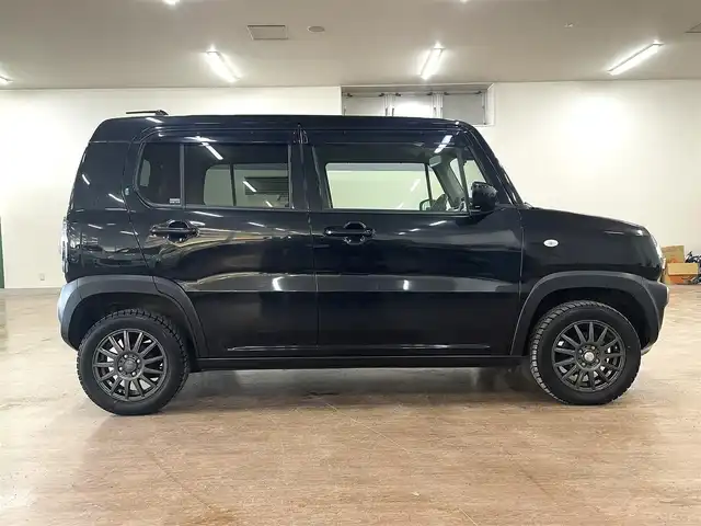 スズキ ハスラー G 道央・札幌 2018(平30)年 2.8万km ブルーイッシュブラックパール3 4WD/寒冷地仕様/社外ディスプレイオーディオ/CD/DVD/Bluetooth/USB/バックカメラ/衝突軽減ブレーキ/レーンキープアシスト/横滑り防止/アイドリングストップ/ドライブレコーダー/ETC/スマートキー×2/社外エンジンスターター/シートヒーター（D/N）/ミラーヒーター/純正スチールホイール付きサマータイヤセット積込み/　165/60/15　2018年製　4mm/保証書/取扱説明書