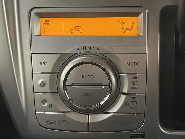 スズキ ハスラー G 道央・札幌 2018(平30)年 2.8万km ブルーイッシュブラックパール3 4WD/寒冷地仕様/社外ディスプレイオーディオ/CD/DVD/Bluetooth/USB/バックカメラ/衝突軽減ブレーキ/レーンキープアシスト/横滑り防止/アイドリングストップ/ドライブレコーダー/ETC/スマートキー×2/社外エンジンスターター/シートヒーター（D/N）/ミラーヒーター/純正スチールホイール付きサマータイヤセット積込み/　165/60/15　2018年製　4mm/保証書/取扱説明書