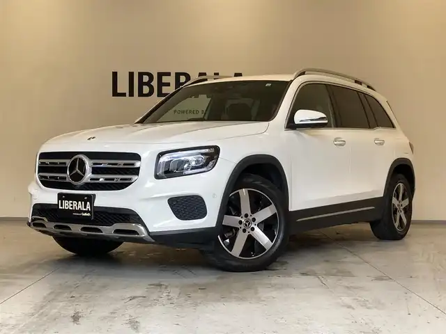 メルセデス・ベンツ Ｍ・ベンツ ＧＬＢ２００ｄ 4マチック 熊本県 2022(令4)年 4.9万km ポーラホワイト ・スマートキー/・プッシュスタート/・アクティブステアリングアシスト/・DSR/・道路標識アシスト/・アクティブレーンキーピングアシスト/・アクティブブレーキアシスト/・アテンションアシスト/・ブラインドスポットモニター/・クルーズコントロール(追従式)/・ハーフレザーシート/・前席パワーシート/・前席シートヒーター/・純正メモリナビ/　【Bluetooth・USB・AppleCarPlay・AndroidAuto】/・全方位カメラ/・ETC2.0/・ドライブレコーダー(前方録画)/・ワイヤレス充電/・パワーバックドア/・LEDヘッドランプ/・純正マット