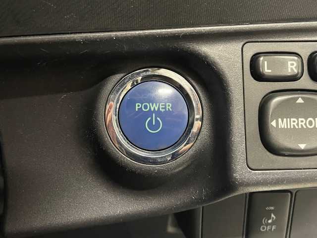 トヨタ アクア 静岡県 2012(平24)年 3.1万km ライムホワイトパールクリスタルシャイン スマートエントリーパッケージ/純正ナビ/　（Bluetooth/DVD/CD）/フルセグTV/バックカメラ/プッシュスタート/スマートキー/ETC/純正フロアマット/ステアリングスイッチ/横滑り防止装置/取扱説明書/保証書