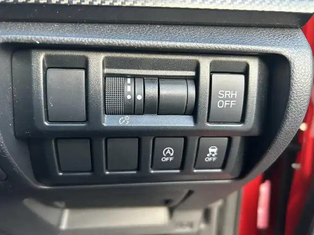 スバル インプレッサ ＸＶ 1．6i－L アイサイト 群馬県 2019(平31)年 3.9万km ピュアレッド 4WD/純正ナビ/　(AM/FM/BT/TV/CD/DVD)/バックカメラ/アイサイト/プリクラッシュセーフティーブレーキ/レーンキープアシスト/パーキングソナー/レーダークルーズコントロール/ふらつき防止機能/先行車発進お知らせ機能/後退速度リミッター/ヒルディセントコントロール/純正ドライブレコーダー/ETC/純正フロアマット/ステアリングリモコン/パドルシフト/保証書/取扱説明書/スペアキー