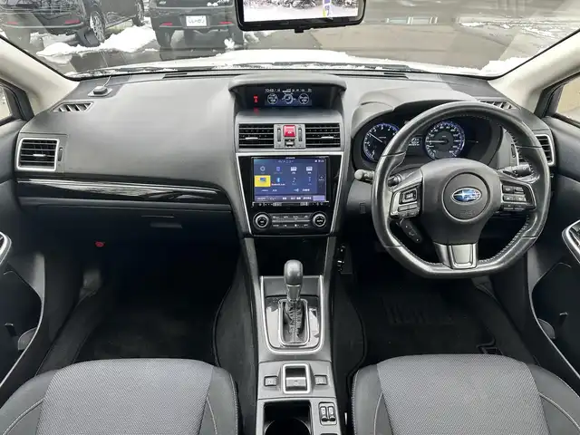 スバル レヴォーグ 1．6GT アイサイト 道北・旭川 2017(平29)年 8.6万km クリスタルホワイトP (株)IDOMが運営する【じしゃロン旭川店】の自社ローン専用車両になります。こちらは現金またはオートローンご利用時の価格です。自社ローンご希望の方は別途その旨お申付け下さい/　/・純正ナビ(CD/DVD/BT/SD/フルセグ)/・バックカメラ/・ETC/・アイサイト/・クルーズコントロール/・ステアリングリモコン/・両席パワーシート/・両席シートヒーター/・電動格納ウィンカーミラー/・プッシュスタート/・スマートキー1個/・フォグランプ/・現車装着スタッドレスタイヤ 純正AW215/50R17/・取扱説明書