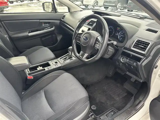 スバル レヴォーグ 1．6GT アイサイト 道北・旭川 2017(平29)年 8.6万km クリスタルホワイトP (株)IDOMが運営する【じしゃロン旭川店】の自社ローン専用車両になります。こちらは現金またはオートローンご利用時の価格です。自社ローンご希望の方は別途その旨お申付け下さい/　/・純正ナビ(CD/DVD/BT/SD/フルセグ)/・バックカメラ/・ETC/・アイサイト/・クルーズコントロール/・ステアリングリモコン/・両席パワーシート/・両席シートヒーター/・電動格納ウィンカーミラー/・プッシュスタート/・スマートキー1個/・フォグランプ/・現車装着スタッドレスタイヤ 純正AW215/50R17/・取扱説明書