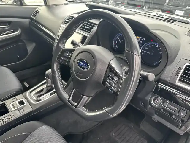 スバル レヴォーグ 1．6GT アイサイト 道北・旭川 2017(平29)年 8.6万km クリスタルホワイトP (株)IDOMが運営する【じしゃロン旭川店】の自社ローン専用車両になります。こちらは現金またはオートローンご利用時の価格です。自社ローンご希望の方は別途その旨お申付け下さい/　/・純正ナビ(CD/DVD/BT/SD/フルセグ)/・バックカメラ/・ETC/・アイサイト/・クルーズコントロール/・ステアリングリモコン/・両席パワーシート/・両席シートヒーター/・電動格納ウィンカーミラー/・プッシュスタート/・スマートキー1個/・フォグランプ/・現車装着スタッドレスタイヤ 純正AW215/50R17/・取扱説明書