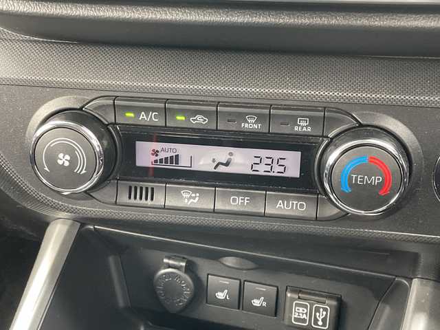 トヨタ ライズ Z 福岡県 2020(令2)年 2.8万km ナチュラルベージュマイカM 純正9インチディスプレイオーディオ/　（AM/FM/BT/HDMI）/全方位モニター/ブラインドスポットモニター/シートヒーター（D席＋N席）/ドライブレコーダー（前後）/レーンキープアシスト/盗難防止装置/横滑り防止装置/衝突被害軽減システム/オートライト/オートマチックハイビーム/LEDライト/フォグランプ/ドアバイザー/ISOFIX/ステアリングスイッチ/電格ミラー