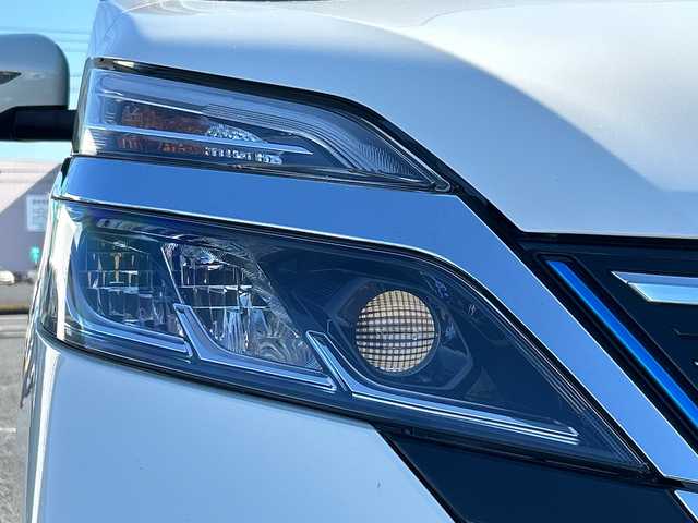 日産 セレナ e－パワー ハイウェイスター V 千葉県 2022(令4)年 3.6万km ブリリアントホワイトパール 10型ナビ　フリップダウンモニター　全方位カメラ　プロパイロット　セーフティパック　ブルーレイ　スマートルームミラー　両側電動スライドドア　ハンズフリーオートスライド　ETC　ドラレコ　オートLED