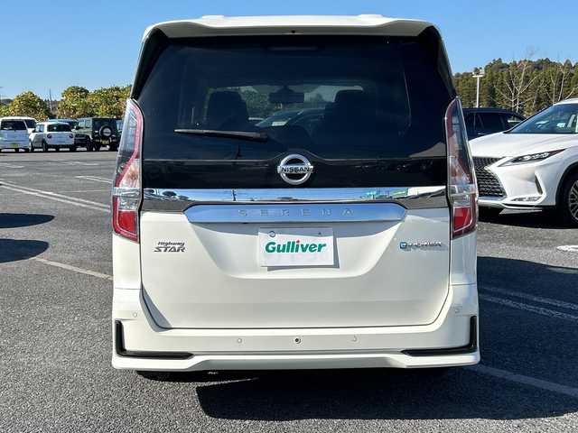 日産 セレナ e－パワー ハイウェイスター V 千葉県 2022(令4)年 3.6万km ブリリアントホワイトパール 10型ナビ　フリップダウンモニター　全方位カメラ　プロパイロット　セーフティパック　ブルーレイ　スマートルームミラー　両側電動スライドドア　ハンズフリーオートスライド　ETC　ドラレコ　オートLED