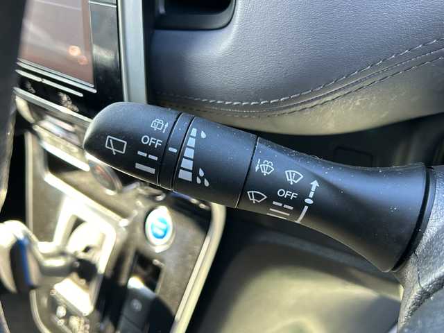 日産 セレナ e－パワー ハイウェイスター V 千葉県 2022(令4)年 3.6万km ブリリアントホワイトパール 10型ナビ　フリップダウンモニター　全方位カメラ　プロパイロット　セーフティパック　ブルーレイ　スマートルームミラー　両側電動スライドドア　ハンズフリーオートスライド　ETC　ドラレコ　オートLED