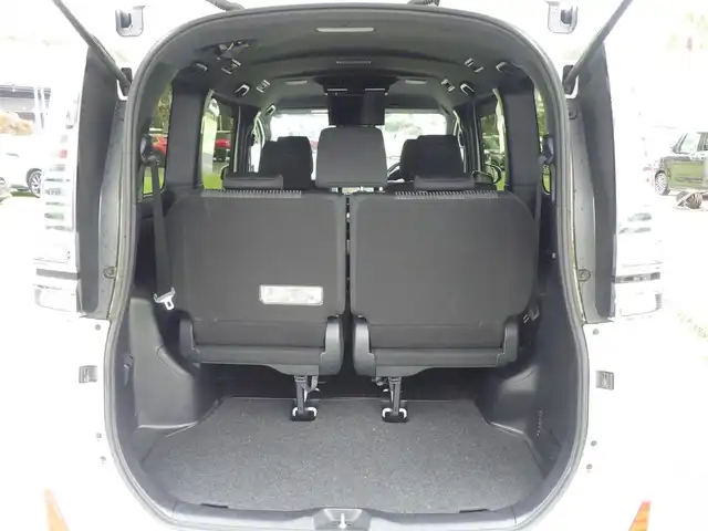 トヨタ ヴォクシー ZS 煌 愛知県 2018(平30)年 3万km ホワイトパールクリスタルシャイン Toyota Safety Sense/・プリクラッシュセーフティ/・レーンディパーチャーアラート/・オートハイビーム/両側パワースライドドア/純正SDナビ/地デジTV/【DVD/CD再生機能　Bluetooth接続】/バックカメラ/ドライブレコーダー/ステアリングスイッチ/ETC（2.0）/LEDヘッドライト/純正16インチアルミホイル/スマートキー