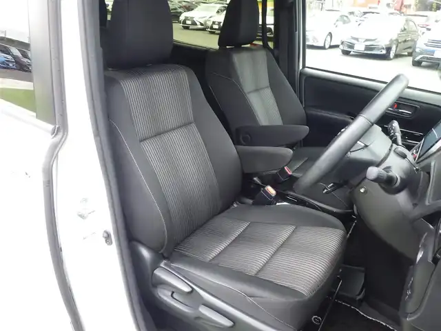 トヨタ ヴォクシー ZS 煌 愛知県 2018(平30)年 3万km ホワイトパールクリスタルシャイン Toyota Safety Sense/・プリクラッシュセーフティ/・レーンディパーチャーアラート/・オートハイビーム/両側パワースライドドア/純正SDナビ/地デジTV/【DVD/CD再生機能　Bluetooth接続】/バックカメラ/ドライブレコーダー/ステアリングスイッチ/ETC（2.0）/LEDヘッドライト/純正16インチアルミホイル/スマートキー