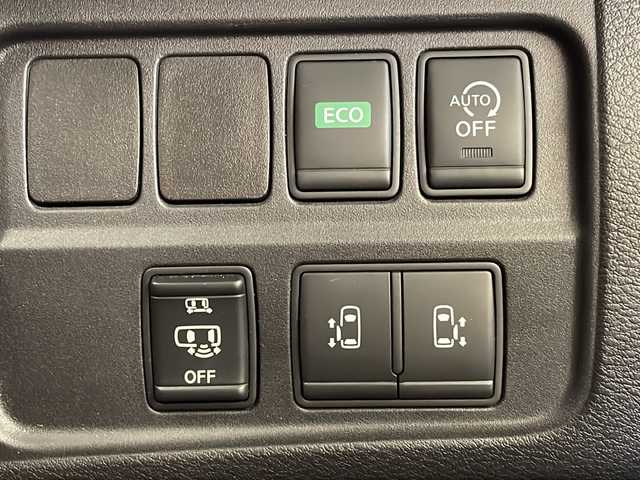 日産 セレナ ハイウェイスター プロパイロットED 静岡県 2016(平28)年 12.4万km アズライトブルー 純正9インチSDナビ（MM516D-L）/フルセグテレビ/Bluetooth/バックカメラ/両側パワースライドドア/ドライブレコーダー/レーンキープアシスト/プロパイロット/純正16inAW/快適パック/インテリキー/プッシュスタート/ETC