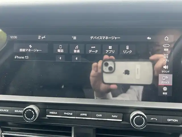 ポルシェ マカン ターボ 滋賀県 2019(令1)年 4.5万km ヴァルカノグレーメタリック ワンオーナー/スポーツクロノパッケージ/カーボンインテリアパッケージ/パノラマサンルーフ/PDLS＋/レザーシート/シートヒーター＆ベンチレーション/OPボディーカラー(ヴァルカノグレーメタリック)/エアサスペンション/BOSEサウンド/360°カメラ/純正ナビ/BT/USB/ETC/前後ドラレコ/ACC/LKA/BSM