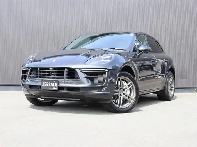 ポルシェ マカン ターボ 静岡県 2019(令1)年 4.5万km ヴァルカノグレーメタリック ワンオーナー/スポーツクロノパッケージ/カーボンインテリアパッケージ/パノラマサンルーフ/PDLS＋/レザーシート/シートヒーター＆ベンチレーション/OPボディーカラー(ヴァルカノグレーメタリック)/エアサスペンション/BOSEサウンド/360°カメラ/純正ナビ/BT/USB/ETC/前後ドラレコ/ACC/LKA/BSM