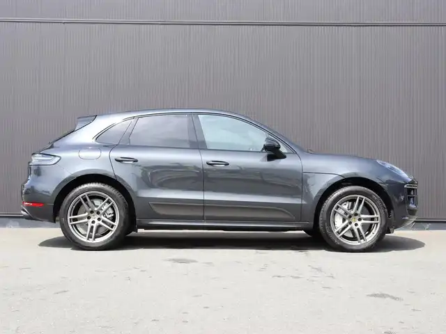 ポルシェ マカン ターボ 静岡県 2019(令1)年 4.5万km ヴァルカノグレーメタリック ワンオーナー/スポーツクロノパッケージ/カーボンインテリアパッケージ/パノラマサンルーフ/PDLS＋/レザーシート/シートヒーター＆ベンチレーション/OPボディーカラー(ヴァルカノグレーメタリック)/エアサスペンション/BOSEサウンド/360°カメラ/純正ナビ/BT/USB/ETC/前後ドラレコ/ACC/LKA/BSM