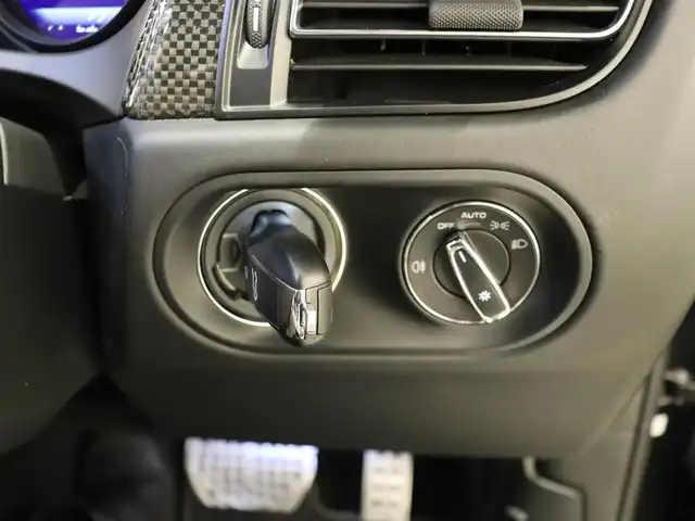 ポルシェ マカン ターボ 静岡県 2019(令1)年 4.5万km ヴァルカノグレーメタリック ワンオーナー/スポーツクロノパッケージ/カーボンインテリアパッケージ/パノラマサンルーフ/PDLS＋/レザーシート/シートヒーター＆ベンチレーション/OPボディーカラー(ヴァルカノグレーメタリック)/エアサスペンション/BOSEサウンド/360°カメラ/純正ナビ/BT/USB/ETC/前後ドラレコ/ACC/LKA/BSM
