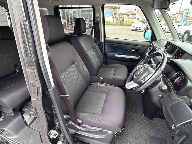 トヨタ タンク カスタムG－T 大阪府 2019(令1)年 6.2万km ブラックマイカメタリック アラウンドビューモニター/純正9型ナビ(BT/CD/フルセグ)/衝突被害軽減システム/レーンキープアシスト/コーナーセンサー/オートライト/オートマチックハイビーム/クルーズコントロール/シートヒーター/純正アルミホイール/社外フロアマット/両側パワースライドドア/アイドリングストップ/ETC2.0/プッシュスタートボタン/スマートキー/LEDヘッドライト