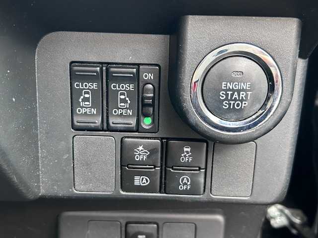トヨタ タンク カスタムG－T 大阪府 2019(令1)年 6.2万km ブラックマイカメタリック アラウンドビューモニター/純正9型ナビ(BT/CD/フルセグ)/衝突被害軽減システム/レーンキープアシスト/コーナーセンサー/オートライト/オートマチックハイビーム/クルーズコントロール/シートヒーター/純正アルミホイール/社外フロアマット/両側パワースライドドア/アイドリングストップ/ETC2.0/プッシュスタートボタン/スマートキー/LEDヘッドライト