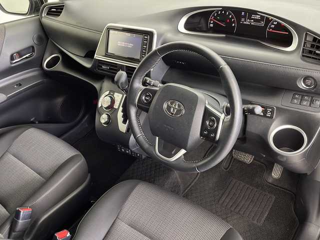トヨタ シエンタ ファンベースG セーフティED 鹿児島県 2020(令2)年 2.6万km ブラックマイカ Toyota Safety Sense/純正SDナビ/パノラミックビューモニター/バックカメラ/両側電動スライドドア/前後ドライブレコーダー/前席シートヒーター /ETC/USBソケット/前後コーナーセンサー/オートマチックハイビーム/電動格納ミラー/レーンキープアシスト /スマートキー/純正フロアマット/ドアバイザー