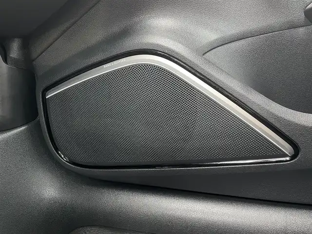 アウディ Ｓ３ 石川県 2017(平29)年 2.8万km 白 黒赤革シート/シートヒーター/マトリクスＬＥＤ/Ｂａｎｇ＆Ｏｌｆｕｓｅｎ/衝突軽減ブレーキ/アダプティブクルーズコントロール/純正ナビ/フルセグ/バックカメラ/クリアランスソナー/バーチャルコックピット/ETC