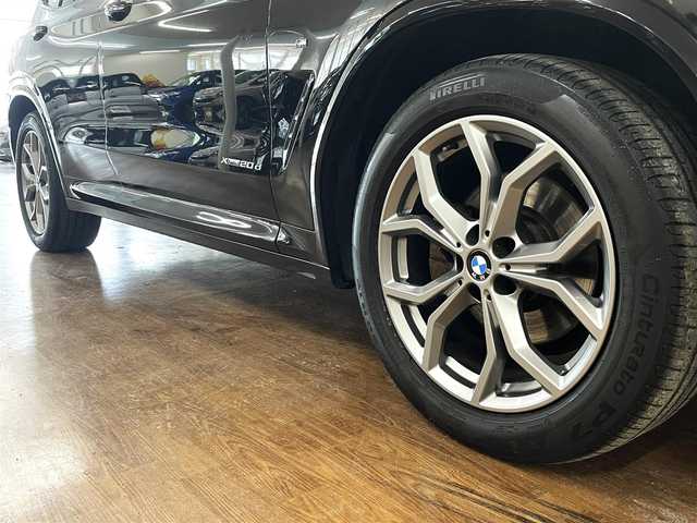 ＢＭＷ Ｘ３ xDrive20d Mスポーツ 道央・札幌 2018(平30)年 8.8万km サファイアブラックP 4WD/ディーゼル車/純正ナビ/・フルセグTV/CD/DVD/BT/USB/MS/フロント、サイド、バックカメラ/全周囲カメラ/本革シート/前席パワーシート/前席シートベンチレーション/全席シートヒーター/運転席シートメモリ機能/パワーバックドア/オートクルーズコントロール/ミラー一体型ETC/衝突被害軽減ブレーキ/レーンキープアシスト/横滑り防止装置/前後コーナーセンサー/ワイヤレス充電/電動パーキングブレーキ/ブレーキホールド/ヘッドアップディスプレイ/ブラインドスポットモニター/アイドリングストップ/パドルシフト/ウインカーミラー/社外ドライブレコーダー/フロアマット/ステアリングリモコン/オートライト/オートハイビーム/LEDヘッドライト/前後フォグライト/プッシュスタート/スマートキーx2/アンビエントライト/ルーフレール/トノカバー/純正19インチAW/新車時保証書/取扱説明書