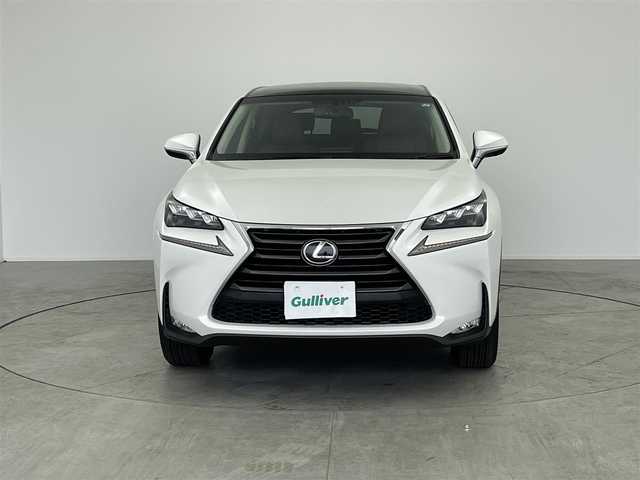 レクサス ＮＸ 200t Iパッケージ 愛知県 2015(平27)年 5.1万km ソニッククォーツ 純正ナビ/　(フルセグ/AM/FM/Bluetooth)/バックカメラ/ガラスルーフ/衝突軽減ブレーキ/レーダークルーズコントロール/社外デジタルインナーミラー/前後ドライブレコーダー/レザーシート/シートヒーター/D席メモリパワーシート/N席パワーシート/ビルトインETC/パドルシフト/ハンドルヒーター/電動パーキング/オートブレーキホールド/デュアルエアコン/LEDヘッドライト/オートライト/スマートキー