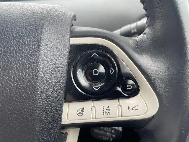 トヨタ プリウス ＰＨＶ A レザーパッケージ 福島県 2017(平29)年 2.1万km シルバーM ワンオーナー/Toyota Safety Sense P/11.6インチT‐Connectナビ/AM/FM/BT/USB/フルセグTV/純正15インチAW(社外AW＋冬タイヤ積込)/黒レザーシート/レーダークルーズコントロール/プリクラッシュセーフティ/ブラインドスポットモニター/バックカメラ/シートヒーター/パワーシート/ステアリングヒーター/ステアリングリモコン/オートハイビーム/LEDヘッドライト/フォグ/リアフォグ/純正ドライブレコーダー/ビルトインETC 2.0/プッシュスタート/ドアバイザー/フロアマット