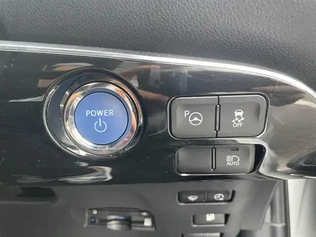トヨタ プリウス ＰＨＶ A レザーパッケージ 福島県 2017(平29)年 2.1万km シルバーM ワンオーナー/Toyota Safety Sense P/11.6インチT‐Connectナビ/AM/FM/BT/USB/フルセグTV/純正15インチAW(社外AW＋冬タイヤ積込)/黒レザーシート/レーダークルーズコントロール/プリクラッシュセーフティ/ブラインドスポットモニター/バックカメラ/シートヒーター/パワーシート/ステアリングヒーター/ステアリングリモコン/オートハイビーム/LEDヘッドライト/フォグ/リアフォグ/純正ドライブレコーダー/ビルトインETC 2.0/プッシュスタート/ドアバイザー/フロアマット