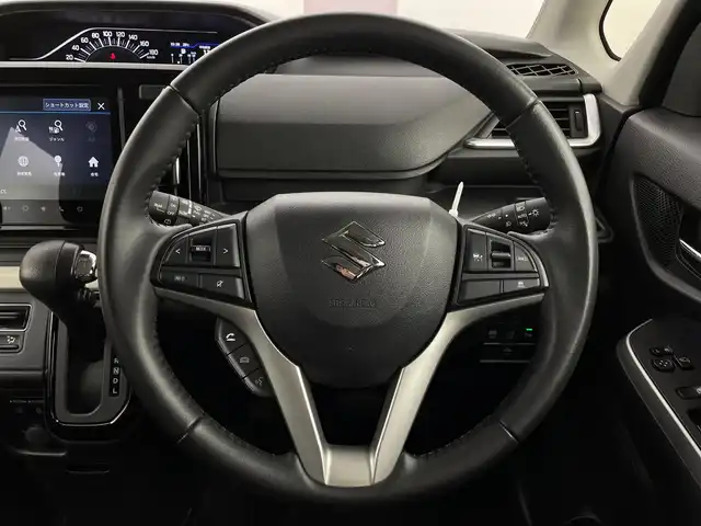 スズキ ソリオ HV MZ 新潟県 2021(令3)年 2.1万km ピュアホワイトP スズキセーフティサポート/禁煙車/ワンオーナー/純正9インチメモリナビ/　　CD/DVD/AM/FM/BT/フルセグ//　　applecarplay/androidauto/アラウンドビューモニター/両側パワースライドドア/アダプティブクルーズコントロール/LEDオートライト/前席シートヒーター/純正15インチアルミホイール付/ステアリングスイッチ/サーキュレーター/アイドリングストップ/ヘッドアップディスプレイ/USBポート/社外ドライブレコーダー/後席パーソナルテーブル/後席ロールサンシェード/スペアキー/スマートキー/ETC