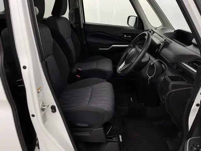 スズキ ソリオ HV MZ 新潟県 2021(令3)年 2.1万km ピュアホワイトP スズキセーフティサポート/禁煙車/ワンオーナー/純正9インチメモリナビ/　　CD/DVD/AM/FM/BT/フルセグ//　　applecarplay/androidauto/アラウンドビューモニター/両側パワースライドドア/アダプティブクルーズコントロール/LEDオートライト/前席シートヒーター/純正15インチアルミホイール付/ステアリングスイッチ/サーキュレーター/アイドリングストップ/ヘッドアップディスプレイ/USBポート/社外ドライブレコーダー/後席パーソナルテーブル/後席ロールサンシェード/スペアキー/スマートキー/ETC