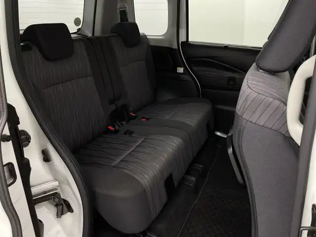 スズキ ソリオ HV MZ 新潟県 2021(令3)年 2.1万km ピュアホワイトP スズキセーフティサポート/禁煙車/ワンオーナー/純正9インチメモリナビ/　　CD/DVD/AM/FM/BT/フルセグ//　　applecarplay/androidauto/アラウンドビューモニター/両側パワースライドドア/アダプティブクルーズコントロール/LEDオートライト/前席シートヒーター/純正15インチアルミホイール付/ステアリングスイッチ/サーキュレーター/アイドリングストップ/ヘッドアップディスプレイ/USBポート/社外ドライブレコーダー/後席パーソナルテーブル/後席ロールサンシェード/スペアキー/スマートキー/ETC