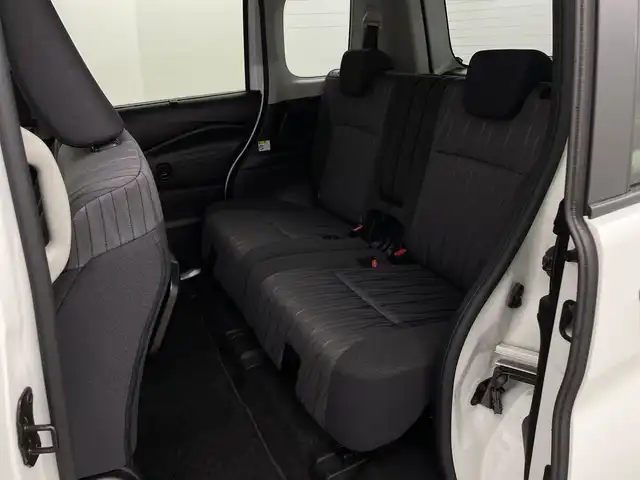 スズキ ソリオ HV MZ 新潟県 2021(令3)年 2.1万km ピュアホワイトP スズキセーフティサポート/禁煙車/ワンオーナー/純正9インチメモリナビ/　　CD/DVD/AM/FM/BT/フルセグ//　　applecarplay/androidauto/アラウンドビューモニター/両側パワースライドドア/アダプティブクルーズコントロール/LEDオートライト/前席シートヒーター/純正15インチアルミホイール付/ステアリングスイッチ/サーキュレーター/アイドリングストップ/ヘッドアップディスプレイ/USBポート/社外ドライブレコーダー/後席パーソナルテーブル/後席ロールサンシェード/スペアキー/スマートキー/ETC