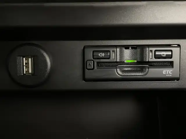 スズキ ソリオ HV MZ 新潟県 2021(令3)年 2.1万km ピュアホワイトP スズキセーフティサポート/禁煙車/ワンオーナー/純正9インチメモリナビ/　　CD/DVD/AM/FM/BT/フルセグ//　　applecarplay/androidauto/アラウンドビューモニター/両側パワースライドドア/アダプティブクルーズコントロール/LEDオートライト/前席シートヒーター/純正15インチアルミホイール付/ステアリングスイッチ/サーキュレーター/アイドリングストップ/ヘッドアップディスプレイ/USBポート/社外ドライブレコーダー/後席パーソナルテーブル/後席ロールサンシェード/スペアキー/スマートキー/ETC