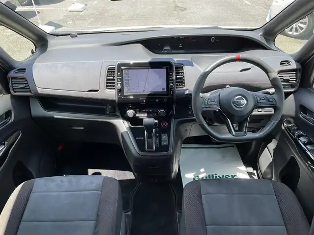 日産 セレナ ニスモ 千葉県 2018(平30)年 5万km ブリリアントホワイトパール エマージェンシーブレーキ/プロパイロット/アラウンドビューモニター/純正9インチSDナビ【MM517D-L】/・CD/DVD/Blu-ray/MSV/Bluetooth/フルセグ/純正フリップダウンモニター/インテリジェントルームミラー/パーキングアシスト/両後ハンズフリーオートスライドドア/前席シートヒーター/レーンキープアシスト/標識認識機能/インテリジェントキー/前後コーナーセンサー/純正LEDヘッドライト/純正17インチアルミホイール/純正ドライブレコーダー/ETC/本革巻ステアリング/サイド＆カーテンエアバッグ