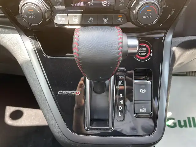 日産 セレナ ニスモ 千葉県 2018(平30)年 5万km ブリリアントホワイトパール エマージェンシーブレーキ/プロパイロット/アラウンドビューモニター/純正9インチSDナビ【MM517D-L】/・CD/DVD/Blu-ray/MSV/Bluetooth/フルセグ/純正フリップダウンモニター/インテリジェントルームミラー/パーキングアシスト/両後ハンズフリーオートスライドドア/前席シートヒーター/レーンキープアシスト/標識認識機能/インテリジェントキー/前後コーナーセンサー/純正LEDヘッドライト/純正17インチアルミホイール/純正ドライブレコーダー/ETC/本革巻ステアリング/サイド＆カーテンエアバッグ