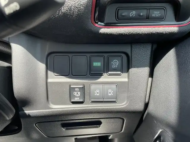 日産 セレナ ニスモ 千葉県 2018(平30)年 5万km ブリリアントホワイトパール エマージェンシーブレーキ/プロパイロット/アラウンドビューモニター/純正9インチSDナビ【MM517D-L】/・CD/DVD/Blu-ray/MSV/Bluetooth/フルセグ/純正フリップダウンモニター/インテリジェントルームミラー/パーキングアシスト/両後ハンズフリーオートスライドドア/前席シートヒーター/レーンキープアシスト/標識認識機能/インテリジェントキー/前後コーナーセンサー/純正LEDヘッドライト/純正17インチアルミホイール/純正ドライブレコーダー/ETC/本革巻ステアリング/サイド＆カーテンエアバッグ
