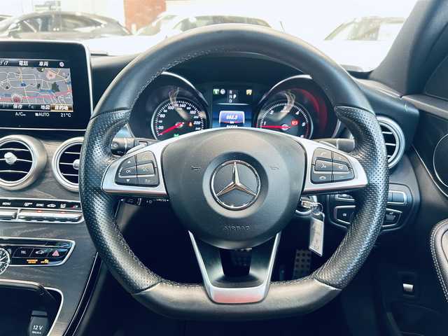 メルセデス・ベンツ Ｃ２２０ｄ ワゴン ローレウスエディション 大阪府 2018(平30)年 3.5万km オブシディアンブラック レーダーセーフティ/サンルーフ/黒革/メモリ付きパワーシート/シートヒーター/純正ナビ/TV/バックカメラ/ACC/純正18インチAW/LEDヘッドライト/ブラインドスポット/電動リアゲート