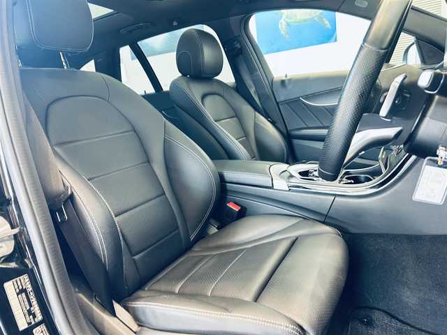 メルセデス・ベンツ Ｃ２２０ｄ ワゴン ローレウスエディション 大阪府 2018(平30)年 3.5万km オブシディアンブラック レーダーセーフティ/サンルーフ/黒革/メモリ付きパワーシート/シートヒーター/純正ナビ/TV/バックカメラ/ACC/純正18インチAW/LEDヘッドライト/ブラインドスポット/電動リアゲート