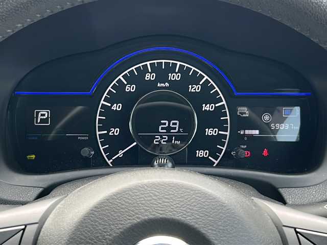 日産 ノート e－パワー メダリスト FOUR 福島県 2019(平31)年 5.9万km ブリリアントホワイトパール 純正ナビ　フルセグＴＶ　ＢＴ　全方位Ｃ　純正ミラー型ドラレコ　パートタイム４ＷＤ　ＥＴＣ　追従型クルコン　ハーフレザーシート　エマージェンシーブレーキ　取説　プッシュスタート　スマートキー　ステリモ　後方ドラレコ（Driveman）