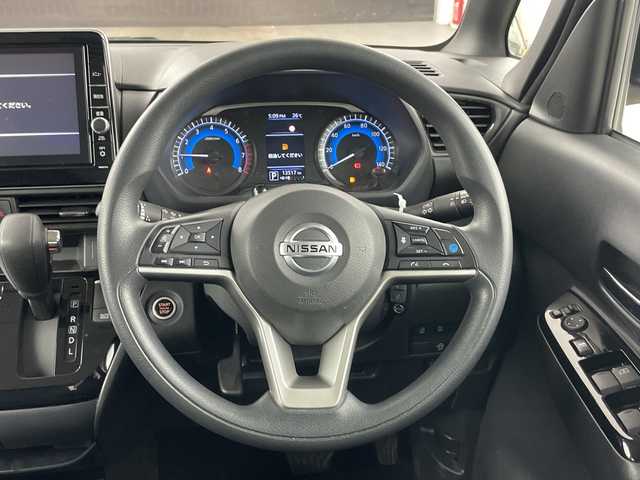 日産 ルークス HWS X プロパイロットED 愛知県 2022(令4)年 1.4万km チタニウムグレーメタリック 純正9インチナビ（AM/FM/フルセグ/BT/CD/DVD）/両側パワースライドドア/プロパイロット/純正アルミホイール/アダプティブLEDヘッドライト/社外後席モニター（HDMI接続）/エマージェンシーブレーキ/車線逸脱警報システム/車線逸脱防止支援/先行者発進お知らせ/速度標識表示/道路標識表示/ソナー/ふらつき警報/AUTOHOLD/オートライト/スマートキー/プッシュスタート/電格ミラー/前後コーナーセンサー/ビルトインETC/フロントフォグ/ドアバイザー/ドアバイザー