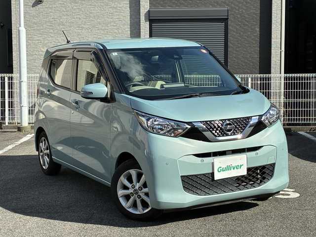 日産 デイズ X 愛知県 2020(令2)年 5.5万km ソーダブルーM /禁煙車//純正メモリーナビ(MM319D-L)//フルセグTV//インテリジェントアラウンドビューモニター//バック・サイド・フロントカメラ//ETC//ディスプレイ付きルームミラー//インテリジェントエマージェンシーブレーキ//レーンディパーチャーウォーニング//踏み間違い防止アシスト//車線逸脱防止//ふらつき警報//衝突予測警報//標識検知機能//先行車発進お知らせ//フロント&バックソナー//ハロゲンヘッドライト//オートライト//ヒルスタートアシスト//純正フロアマット//純正ドアバイザー//プッシュスタート//電動格納ミラーウィンカー//横滑り防止装置//新車保証書/取扱説明書//スペアキー