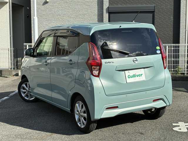 日産 デイズ X 愛知県 2020(令2)年 5.5万km ソーダブルーM /禁煙車//純正メモリーナビ(MM319D-L)//フルセグTV//インテリジェントアラウンドビューモニター//バック・サイド・フロントカメラ//ETC//ディスプレイ付きルームミラー//インテリジェントエマージェンシーブレーキ//レーンディパーチャーウォーニング//踏み間違い防止アシスト//車線逸脱防止//ふらつき警報//衝突予測警報//標識検知機能//先行車発進お知らせ//フロント&バックソナー//ハロゲンヘッドライト//オートライト//ヒルスタートアシスト//純正フロアマット//純正ドアバイザー//プッシュスタート//電動格納ミラーウィンカー//横滑り防止装置//新車保証書/取扱説明書//スペアキー