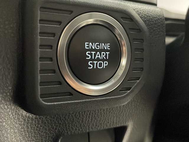 トヨタ ランドクルーザー ２５０ VX 長野県 2024(令6)年 1.1万km プラチナホワイトパールマイカ ワンオーナー/禁煙車/純正12.3インチナビ/（AM／FM／Bluetooth／フルセグTV／USB／HDMI）/全方位カメラ/寒冷地仕様/・リヤフォグランプ/・ミリ波ヒーター/・ヘッドライトウォッシャー/・リヤヒーターダクト/デジタルインナーミラー/ムーンルーフ/トヨタセーフティセンス/・プリクラッシュセーフティ/・レーンディパーチャーアラート/・レーダークルーズコントロール/・オートマチックハイビーム/・ロードサインアシスト/・緊急時操舵支援/クリアランスソナー/ブラインドスポットモニター/ETC2.0/レザーシート/シートヒーター/シートベンチレーション/ステアリングヒーター/パワーシート/パワーバックドア/ルーフレール/純正18インチアルミホイール/スマートキー/スペアキー有/プッシュスタート/純正フロアマット/LEDヘッドライト/フロントフォグランプ/横滑り防止装置/センターデフロック