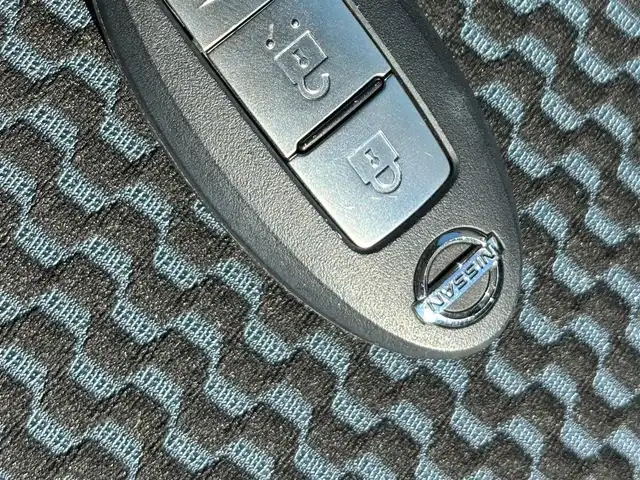 日産 ノート X DIG－S 福岡県 2014(平26)年 5.4万km オーロラモーヴ プッシュスタートボタン/スマートキー/Bluetoothオーディオ/USB入力端子/フルセグTV/純正ホイルカバー/アイドリングストップ