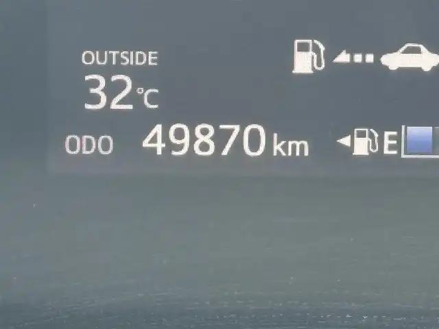 トヨタ シエンタ G 千葉県 2017(平29)年 5万km ホワイトパールクリスタルシャイン 社外SDナビ/(フルセグTV Bluetooth CD DVD)/バックカメラ/衝突被害軽減システム/クルーズコントロール/両側パワースライドドア/横滑り防止装置/ETC/アイドリングストップ/LEDヘッドライト/フォグランプ/オートライト/ウィンカーミラー/電動格納ミラー/社外15インチAW/シートヒーター/シートリフター/プッシュスタート/スマートキー/フロアマット