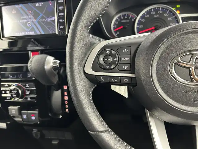 トヨタ ルーミー カスタムG 千葉県 2020(令2)年 2.2万km プラムブラウンパールクリスタルシャイン スマートアシスト/・衝突回避支援ブレーキ機能/・衝突警報機能/・車線逸脱警報機能/・ふらつき警報/・ブレーキ制御付誤発進抑制機能/・先行車発進お知らせ機能/・アダプティブドライビングビーム/・アダプティブクルーズコントロール/・サイドビューランプ/・コーナーセンサー/・路側逸脱警報/・標識認識機能/純正7インチメモリーナビ/・フルセグTV/・Bluetoothオーディオ接続/・CD/DVD再生機能/・全方位カメラ/両側パワースライドドア/LEDヘッドライト/スマートキー/前後コーナーセンサー