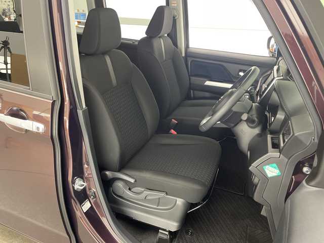 トヨタ ルーミー カスタムG 宮崎県 2020(令2)年 2.2万km プラムブラウンパールクリスタルシャイン 禁煙車/トヨタセーフティセンス/純正ナビTV/（NSCN-W68/CD/Bluetooth/FMAM/ワンセグTV)/純正ドライブレコーダー/純正LEDオートライト/純正LEDフォグ/純正14インチアルミ/純正フロアマット/両側電動スライドドア/アダプティブクルーズコントロール/プリクラッシュセーフティ/オートマチックハイビーム/レーンディパーチャーアラート/クリアランスソナー/電子パーキング/オートホールド/オートエアコン/本革巻ハンドル/スマートキー/プッシュエンジンスタート/スペアキー/新車時保証書/取扱い説明書