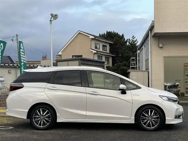 ホンダ シャトル ハイブリッド Z ホンダセンシング 宮城県 2019(令1)年 3.9万km プラチナホワイトパール /純正8インチメモリナビ//CD/DVD/SD/BT/AUX/フルセグテレビ//レーダークルーズコントロール//衝突被害軽減ブレーキ//バックカメラ//レーンキープアシスト//ETC//社外ドライブレコーダー前後//LEDヘッドライト//オートハイビーム
