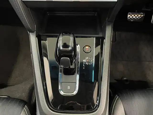 ホンダ シャトル ハイブリッド Z ホンダセンシング 宮城県 2019(令1)年 3.9万km プラチナホワイトパール /純正8インチメモリナビ//CD/DVD/SD/BT/AUX/フルセグテレビ//レーダークルーズコントロール//衝突被害軽減ブレーキ//バックカメラ//レーンキープアシスト//ETC//社外ドライブレコーダー前後//LEDヘッドライト//オートハイビーム