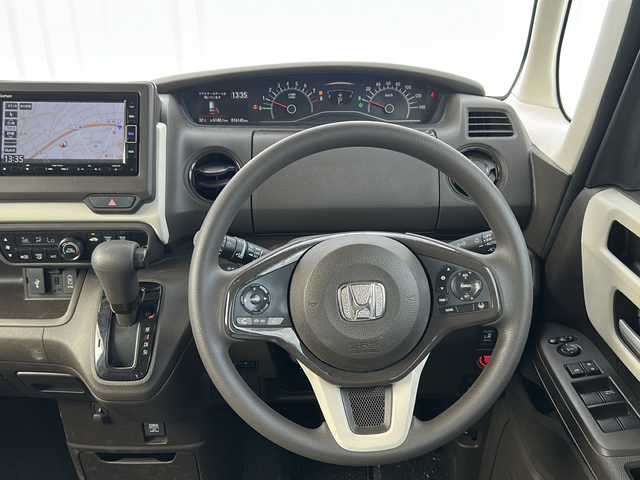 ホンダ Ｎ ＢＯＸ L 三重県 2021(令3)年 1.7万km クリスタルブラックパール 純正ナビ/バックカメラ/片側パワースライドドア/前席シートヒーター/ビルトインETC/レーダークルーズコントロール/コーナーセンサー/USB給電ポート/スペアキー/純正フロアマット/衝突軽減ブレーキ/レーンキープアシスト/前方ドライブレコーダー/リヤサンシェード/ステアリングリモコン/ホンダセンシング/電動格納ミラー/禁煙車